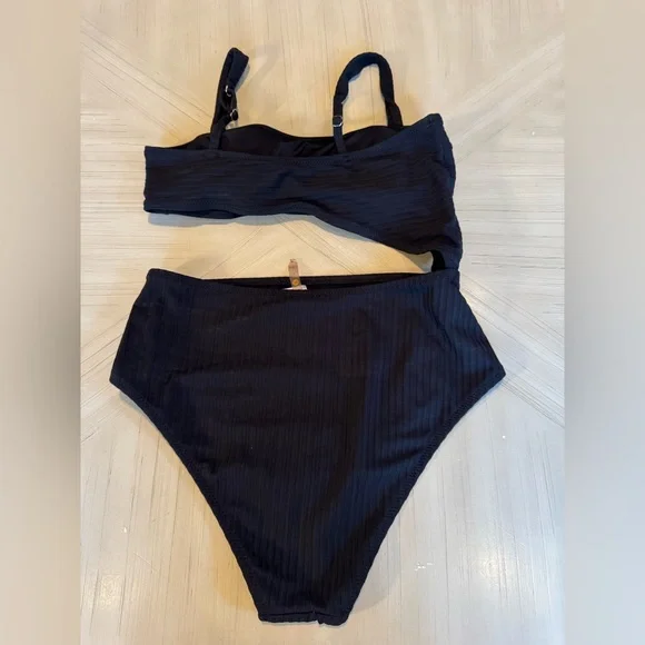Shade & Shore Women's Ribbed Cut Out One Piece Swimsuit - Size Small - EUC! - Picture 12 of 14